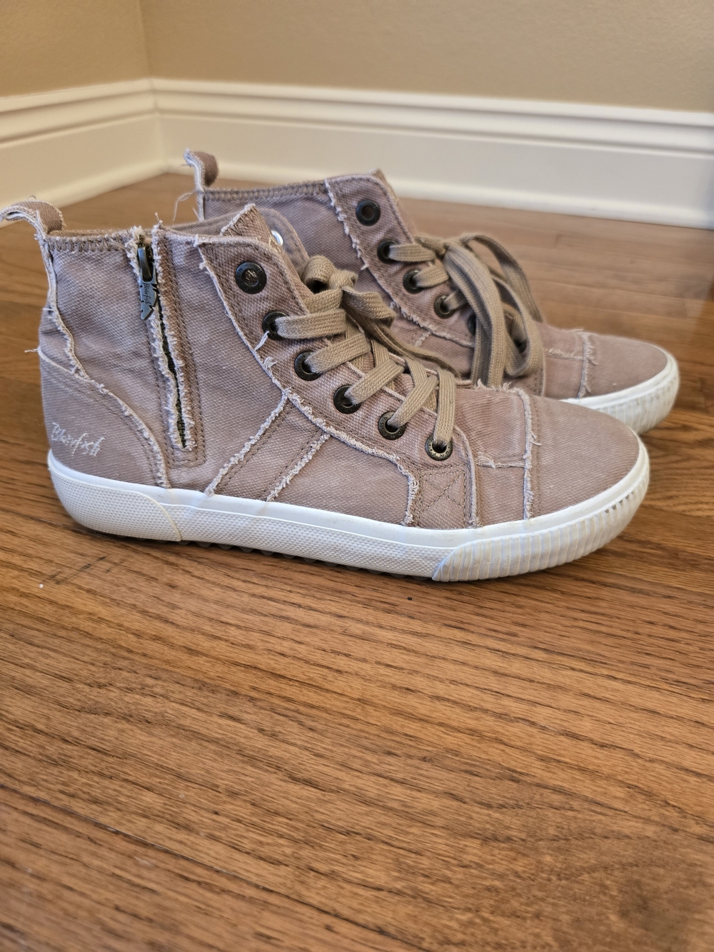 Blowfish Malibu Women's High-Top Sneakers Tan Size 9.5